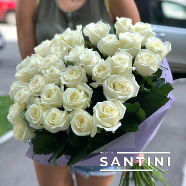 Купить белые розы с доставкой в Москве